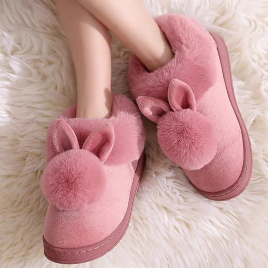 Chaussons Mignons en Peluche avec Oreilles de Lapin Douillettes - LuxeStyle