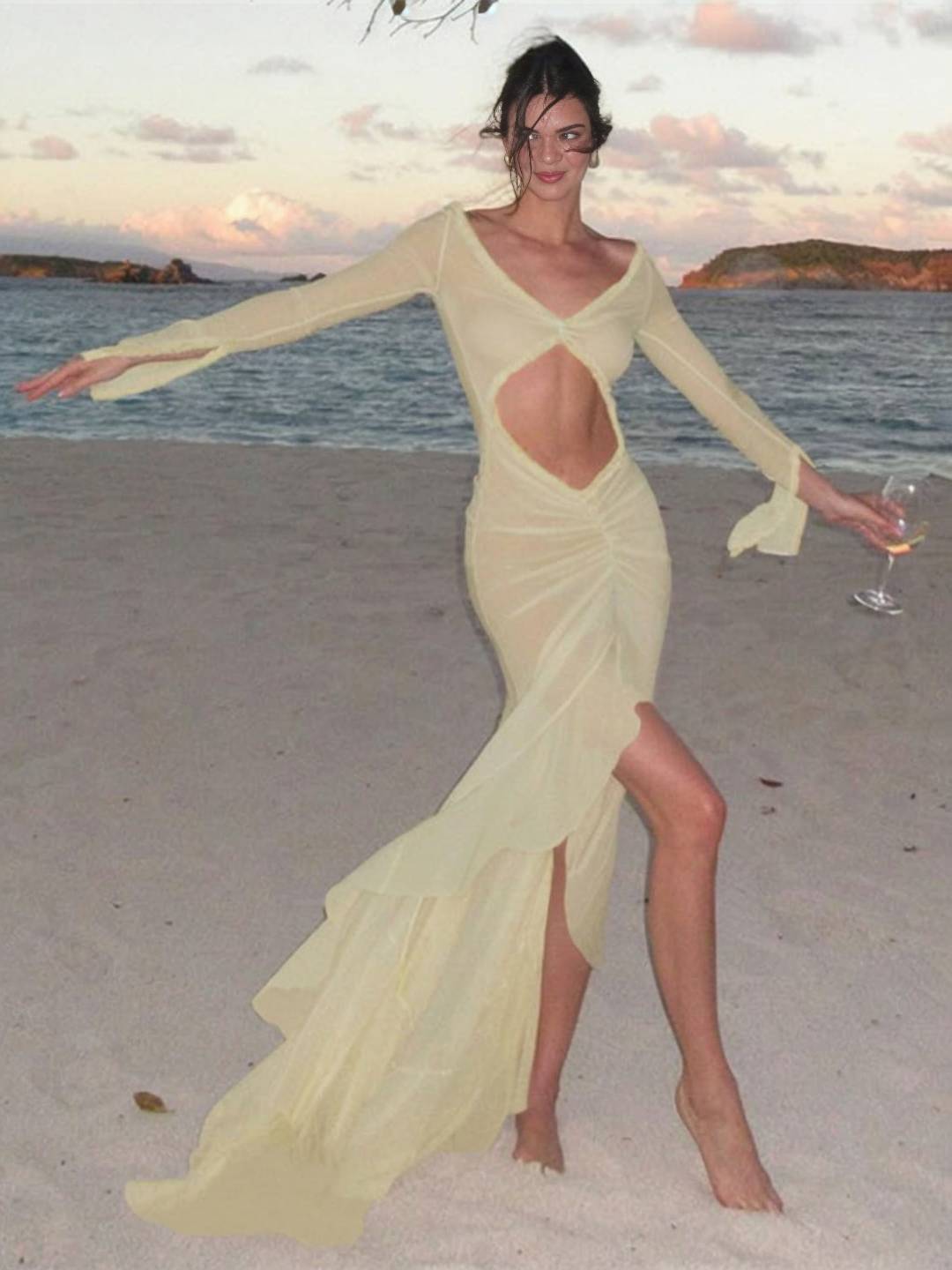 Robe de Plage Élégante Femme - Longue Robe Plissée avec Décolleté Profond et Manches Bouffantes - LuxeStyle