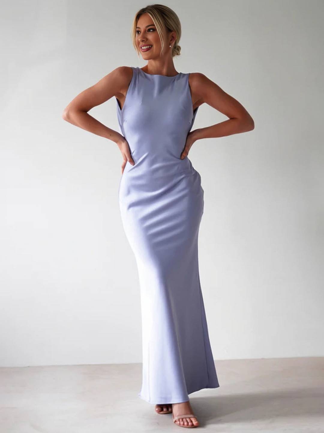 Robe de Soirée Élégante pour Femme – Longue et Sans Manches avec Dos Nu