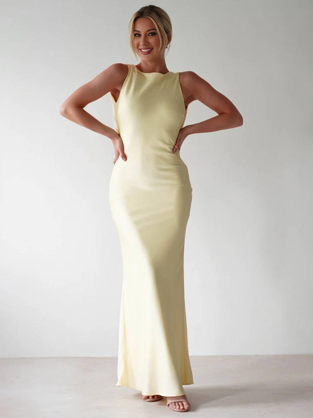 Robe de Soirée Élégante pour Femme – Longue et Sans Manches avec Dos Nu