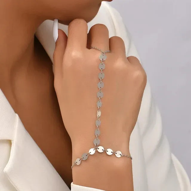 Bijoux Élégants pour Femme - Chaînes et Bracelet en Métal Precieux