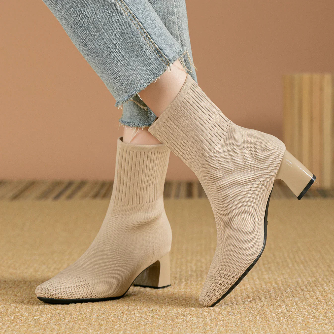 Bottes Femme Élégantes – Chaussures Tricotées Douces pour Un Style Féminin - LuxeStyle