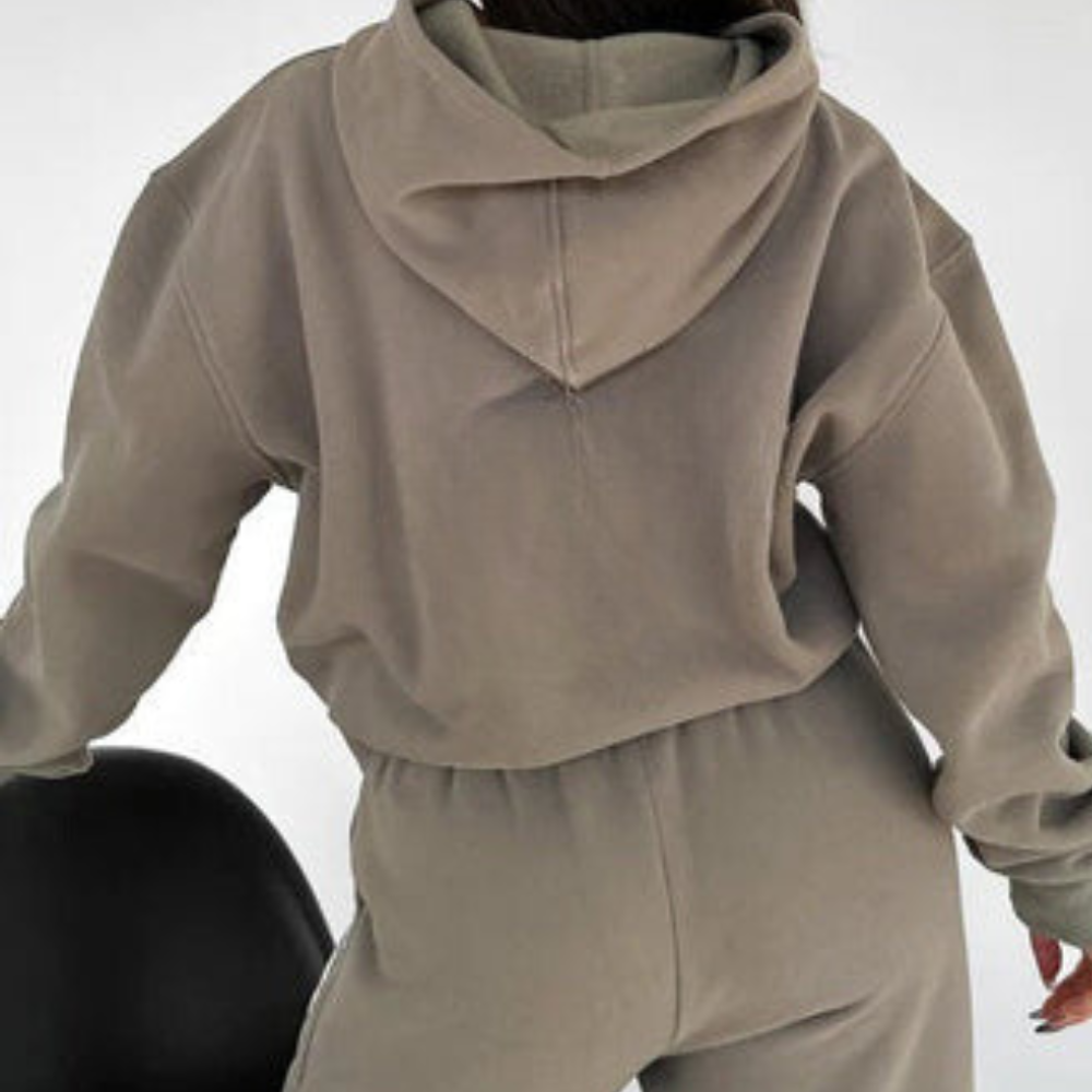 Survêtement femme à capuche chic et confortable