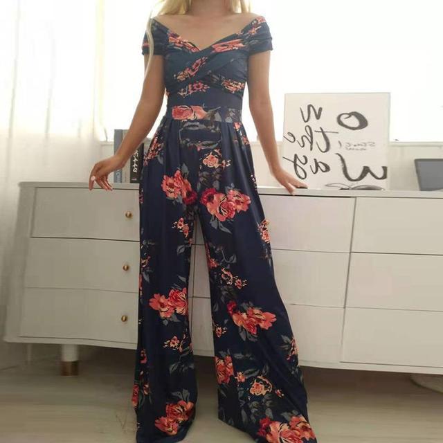 Robe Femme Épaules Décolletées Chic à Jupe Large et Ceinture