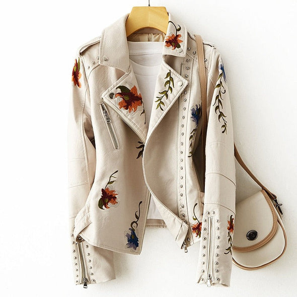Veste Cuir Féminine Chic et Robuste - LuxeStyle