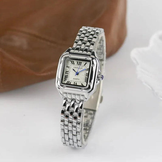 Montre Femme Élégante Carrée Chiffres Romains - LuxeStyle