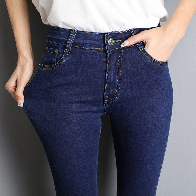 Jean Femme Élégant Slim Fit pour Usage Quotidien - LuxeStyle