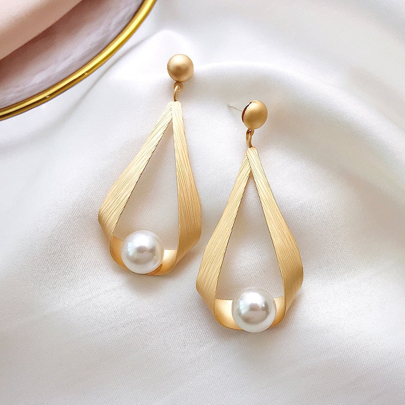 Boucles d'Oreilles Femmes Élégantes Rondes pour Soirée - LuxeStyle