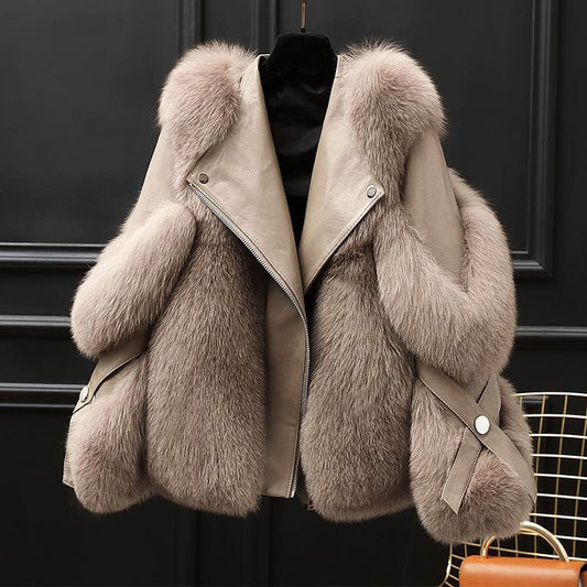 Veste Femme Col Fourrure Douce et Taille Cintrée - LuxeStyle