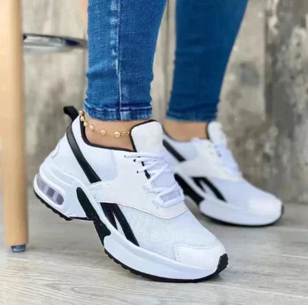 Chaussures de sport confortables pour femme élégante