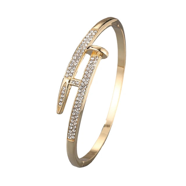 Bracelet Élégant avec Pierres de Crystalline pour Femme - LuxeStyle