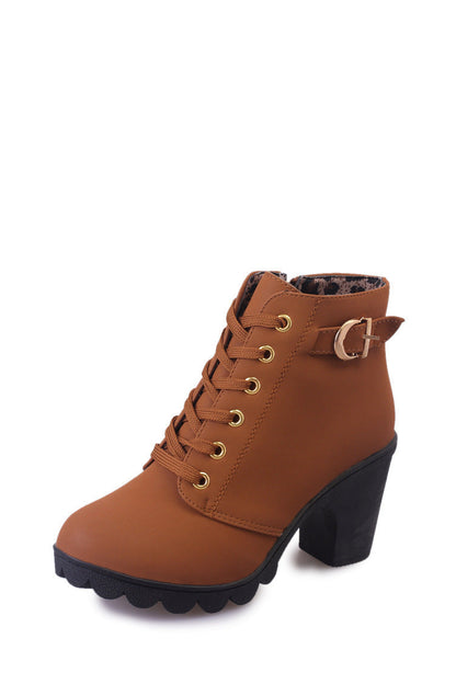 Bottines Femme Élégantes - Chaussures Martin Haut de Gamme avec Talon Bloc et Raccords Brillants