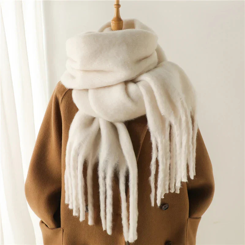Écharpe Laine Douce Neigeuse pour Femme - LuxeStyle