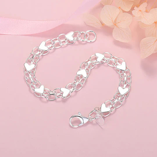 Bracelet Argenté Élégant avec Charms en Cœur - LuxeStyle