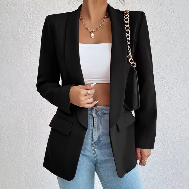 Veste Femme Rose Vif avec Sac à Chaîne Noir Élégant