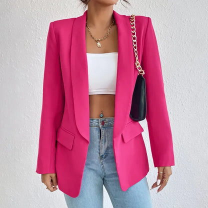 Veste Femme Rose Vif avec Sac à Chaîne Noir Élégant