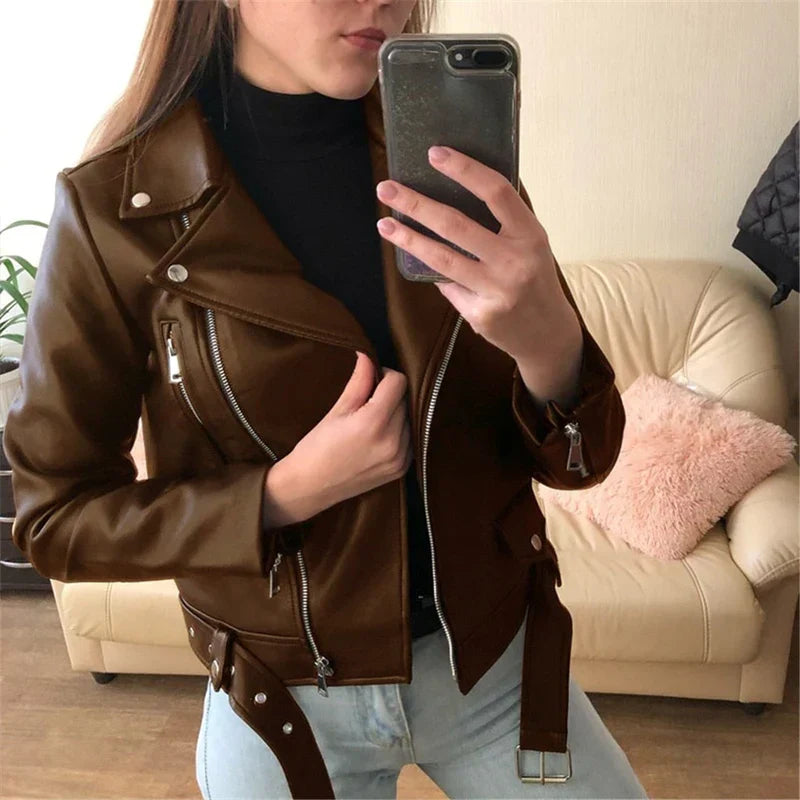 Veste cintrée élégante femme