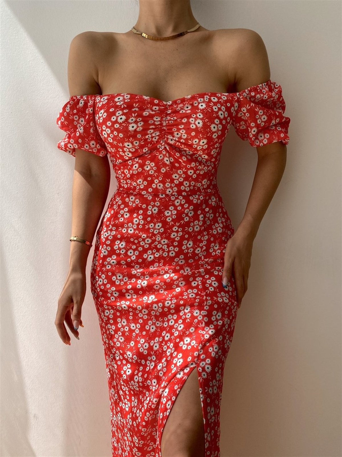 Robe Féminine Élégante à Manches Voilées pour Femmes
