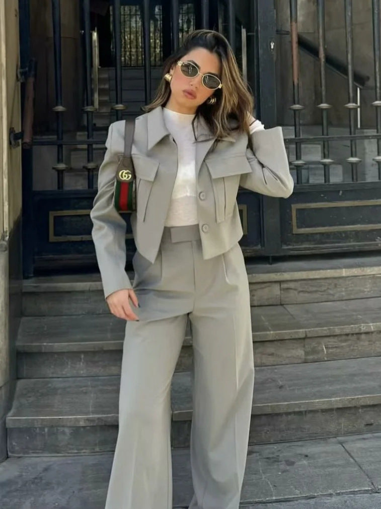 Costume Femme Élégant pour Travail et Loisirs
