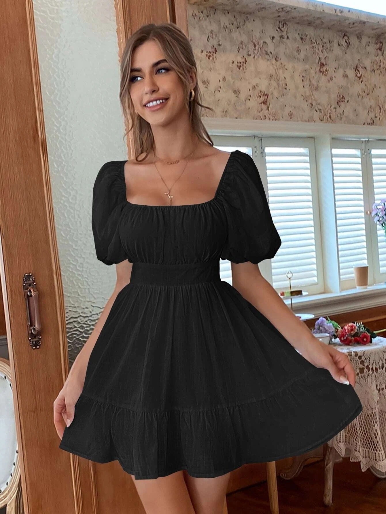 Robe Femme Élégante - Col V, Manches Bouffon et Jupe Flottante