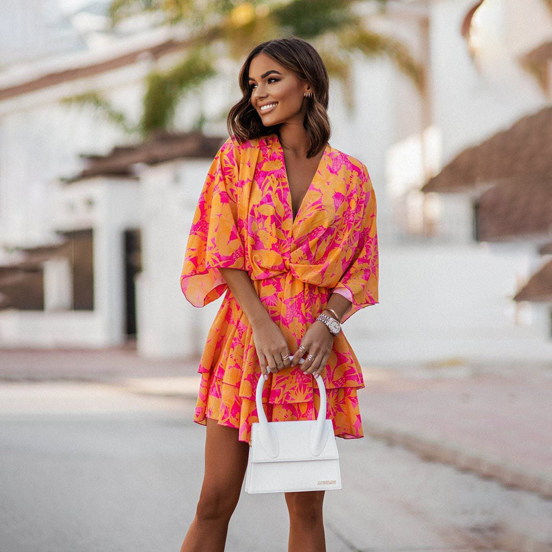 Robe Courte Féminine Élégante - Robe Femme Chic au Look Tendance - LuxeStyle