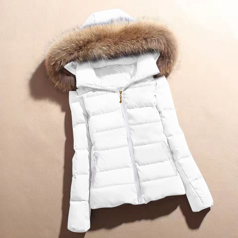 Veste Hivernale Douillette à Capuche pour Femme avec Col en Fausse Fourrure - LuxeStyle