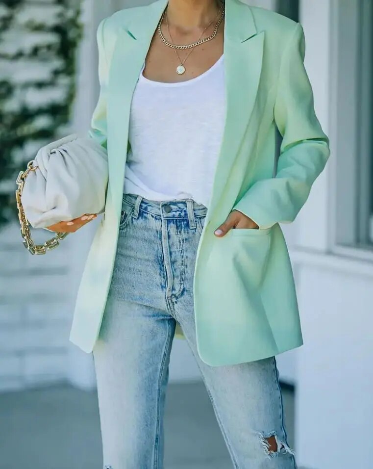 Blazer Féminin Chic - Taille Décontractée, Fermeture Élégante, Col Revers Classique