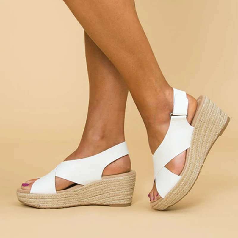 Sandales plates à talon femme noir tendance