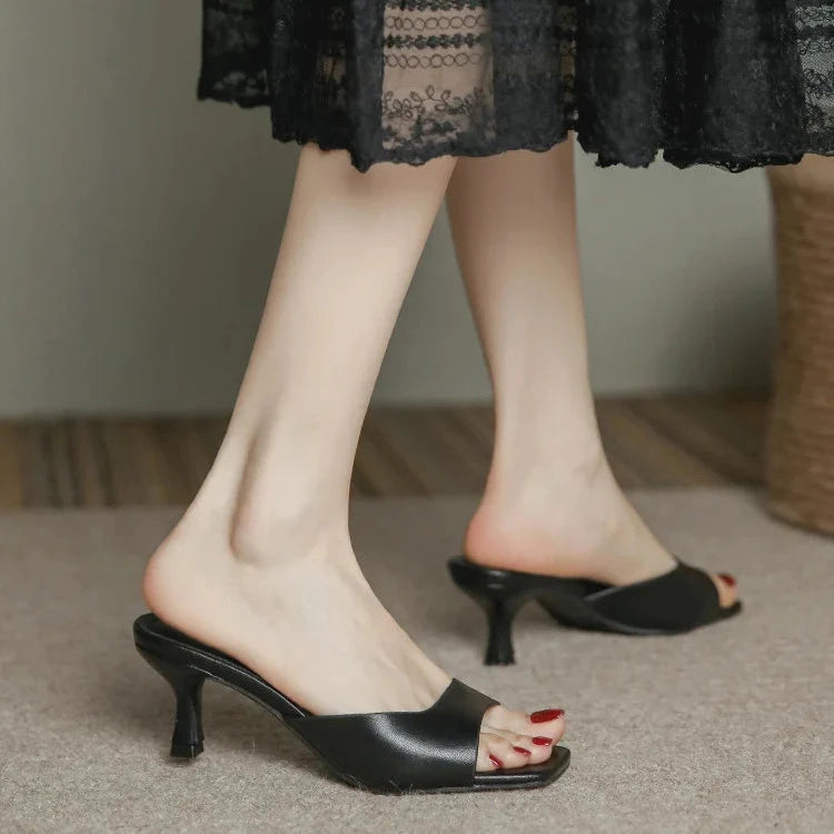 Sandale Féminine à Talon Élégant - LuxeStyle