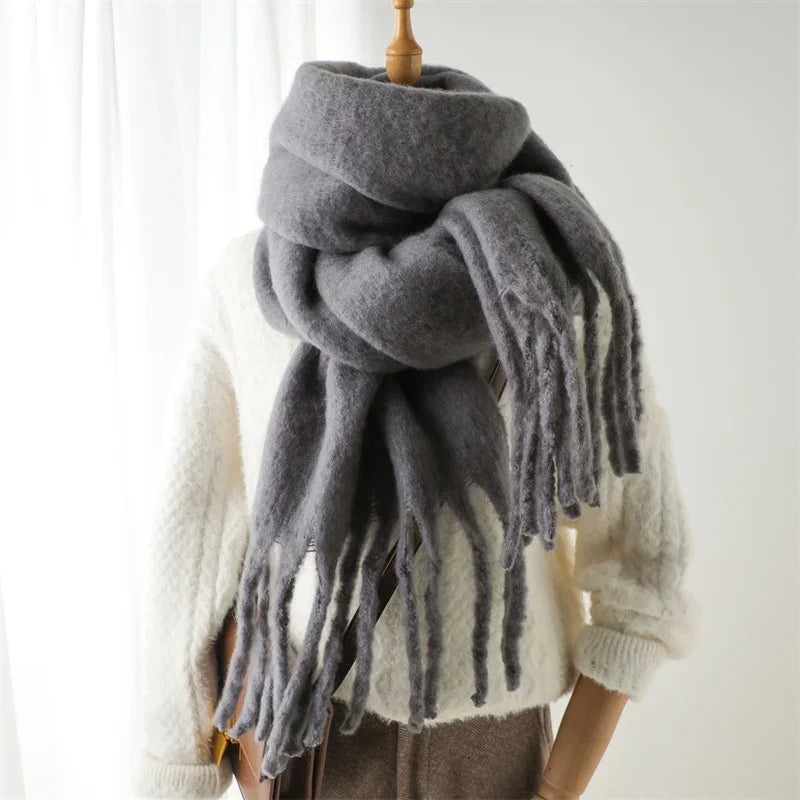 Écharpe Femme Hiver Douce et Chic avec Franges