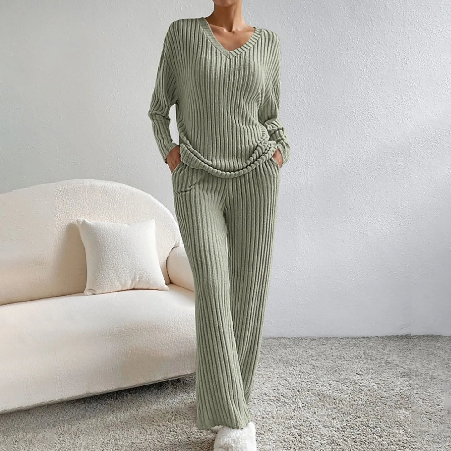 Pyjama Femme Douillet en Maille – Ensemble Confortable Col V