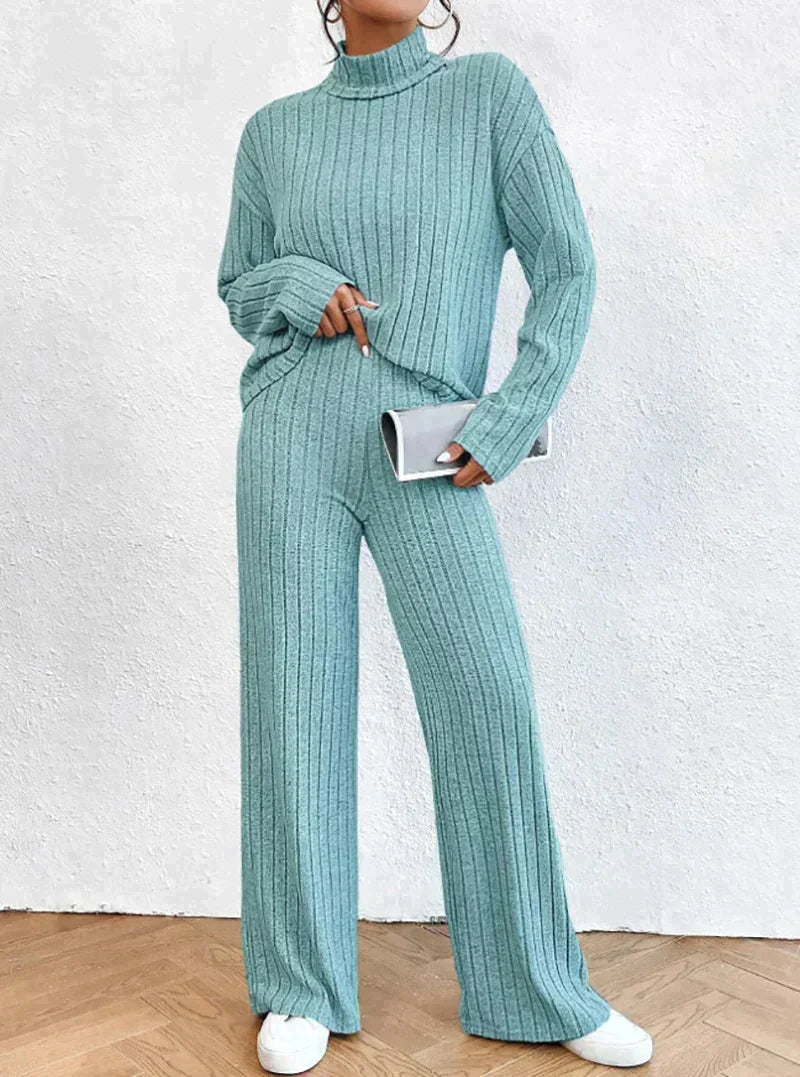 Ensemble Tricot Douillet Pour Femme | Pull Col Roulé et Pantalon Confortable