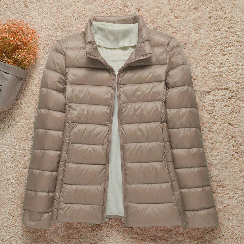 Veste Femme Printemps Élégante - Doudoune Légère avec Capuche & Taille Affinée