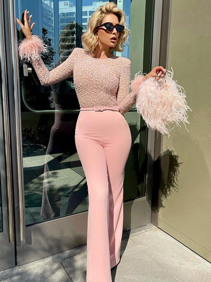 Sophia™ – Combinaison Femme Chic avec Paillettes et Plumes Élégantes