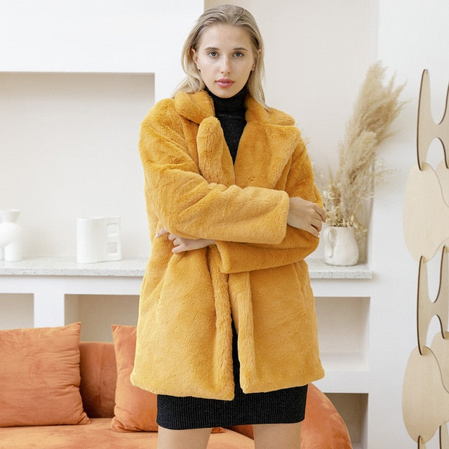 Manteau Mi-Long Femme au Style Hivernal avec Col en Fourrure Synthétique
