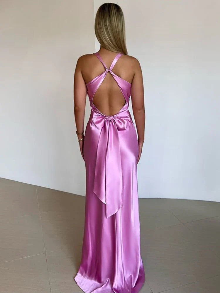 Robe de Soirée Élégante pour Femme – Longue et Satinée avec Col Plunging