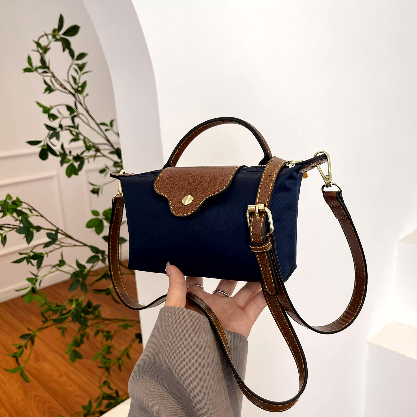 Sac à Épaule Petit et Pratique pour Femme