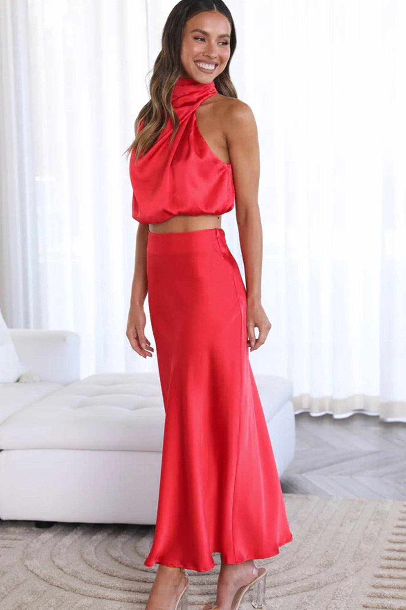 Robe de soirée en satin femme élégante sans manches beige