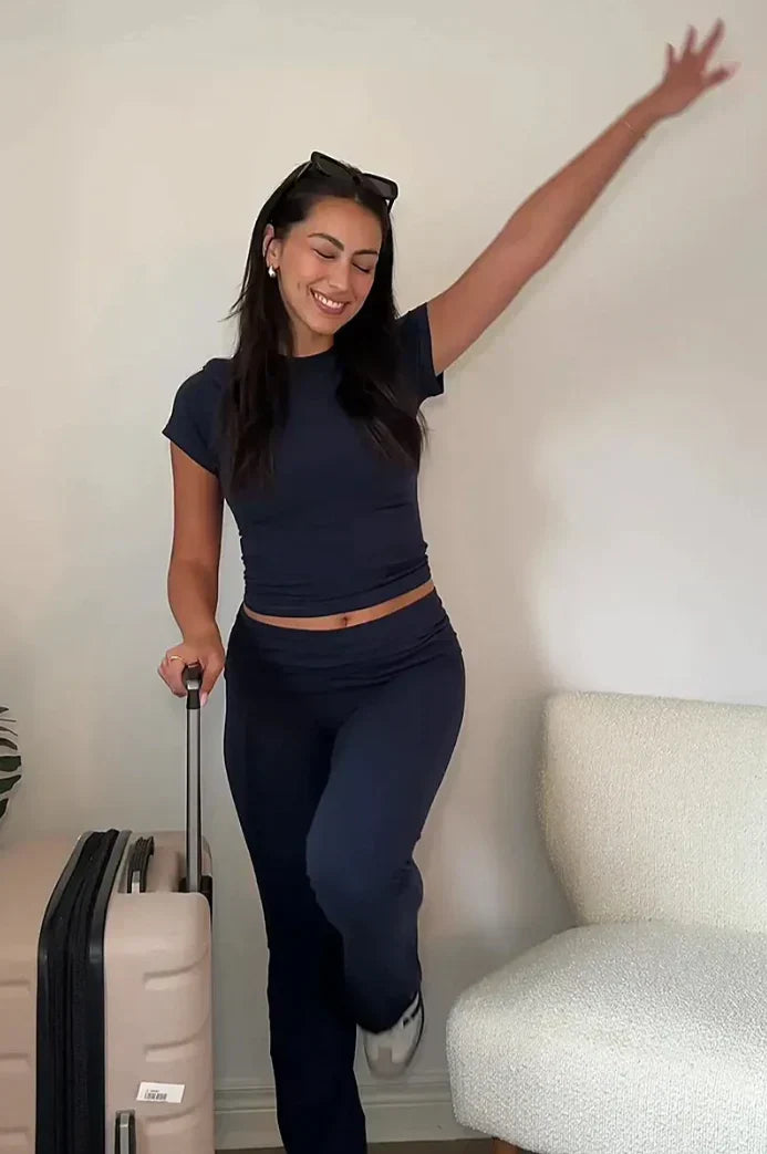Tenue Femme Décontractée T-shirt et Pantalon Gris