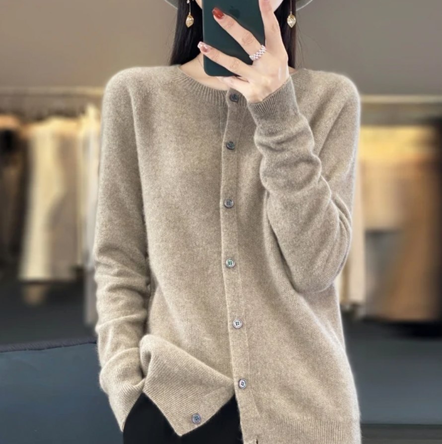 Gilet femme vert foncé en laine épaisse boutonné