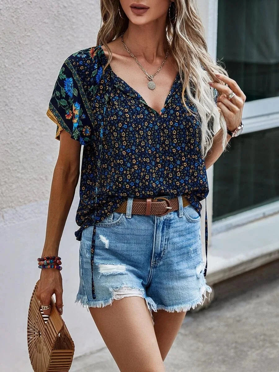 Blouse Féminine Chic - Haut Raffiné à Manches Courtes pour Femme Élégante