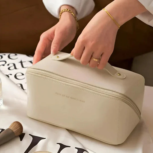 Yara - Boîte de maquillage design avec compartiments pratiques - LuxeStyle