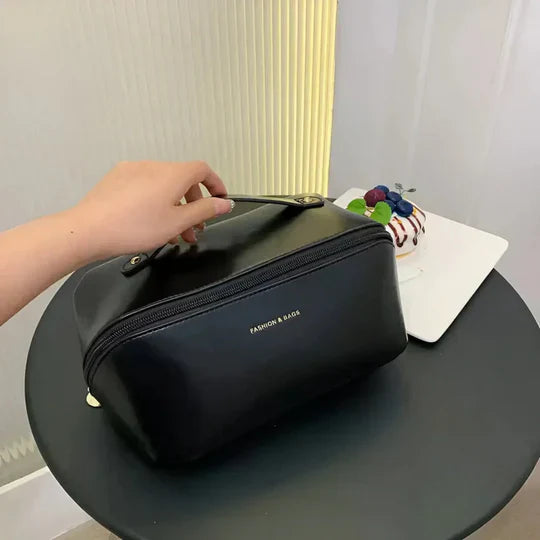 Yara - Boîte de maquillage design avec compartiments pratiques