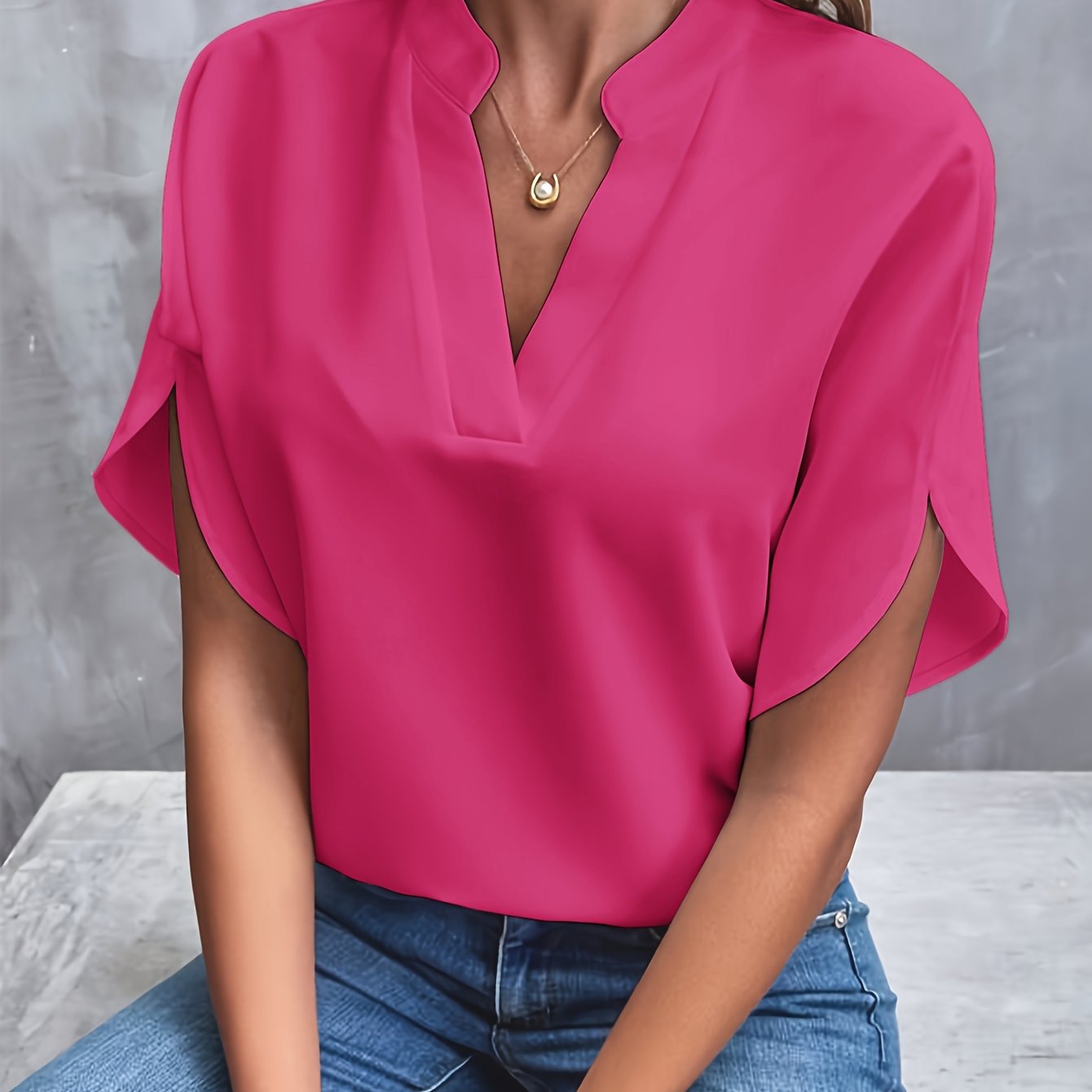 FluiVee™ – Blouse Femme Chic Col V Fendu Manches Fluides Confortable