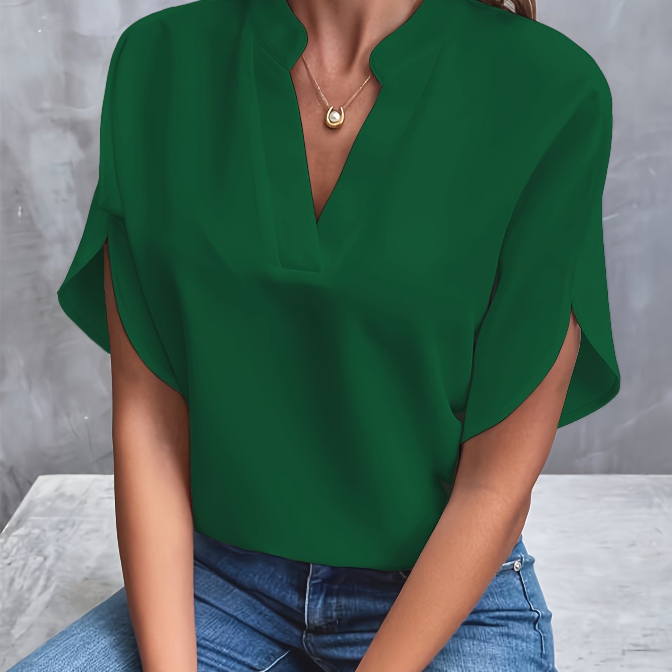 FluiVee™ – Blouse Femme Chic Col V Fendu Manches Fluides Confortable