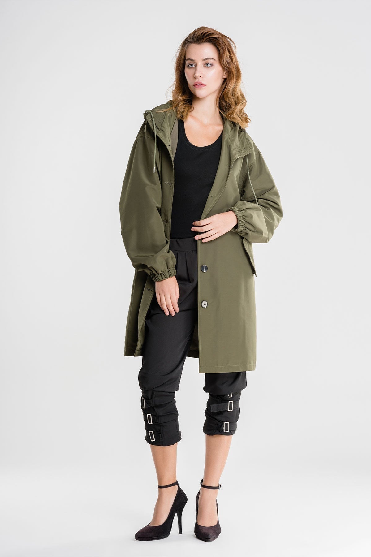 Imperméable mi-cuisse à capuche coupe trapèze pour femme