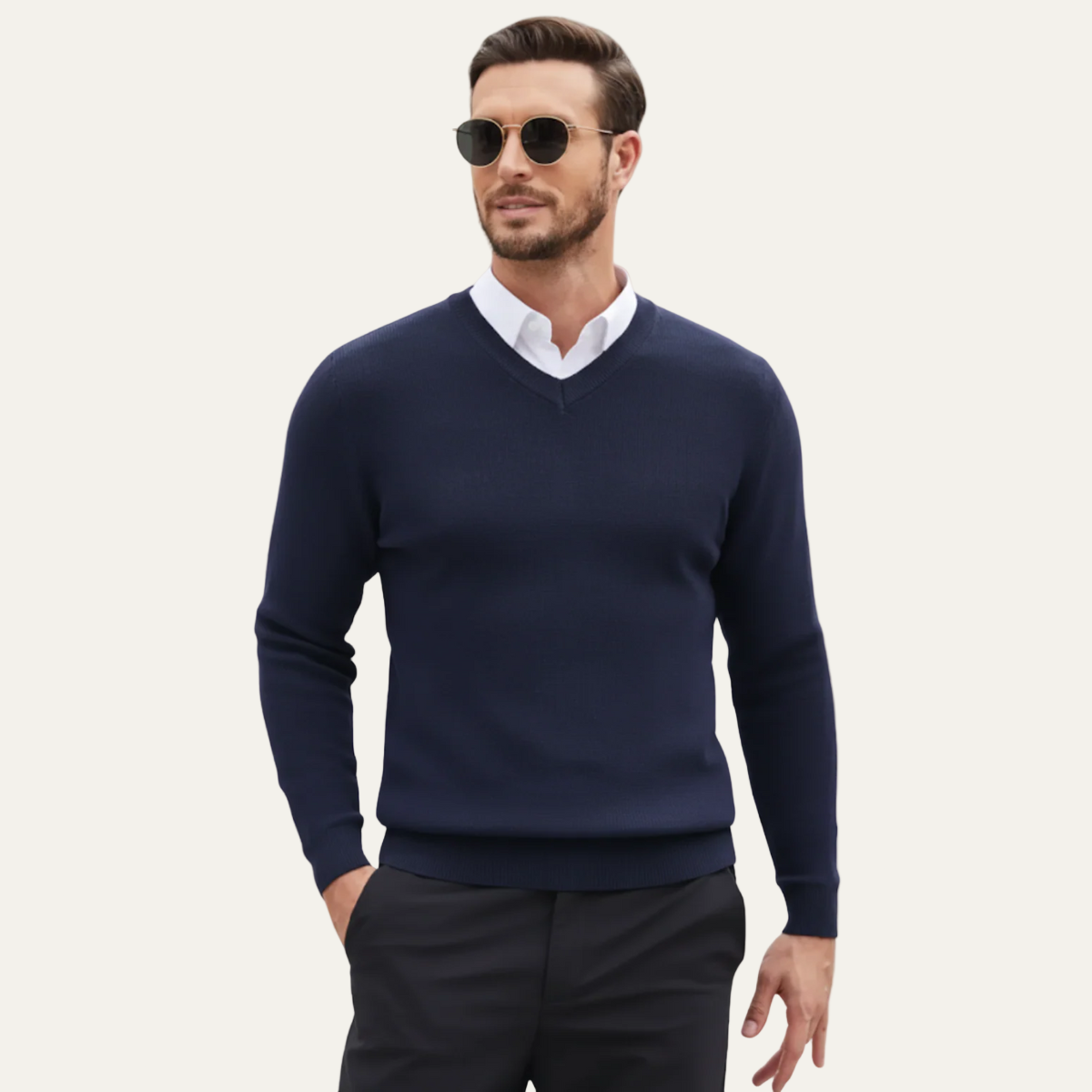 Pull col V en maille lisse pour homme