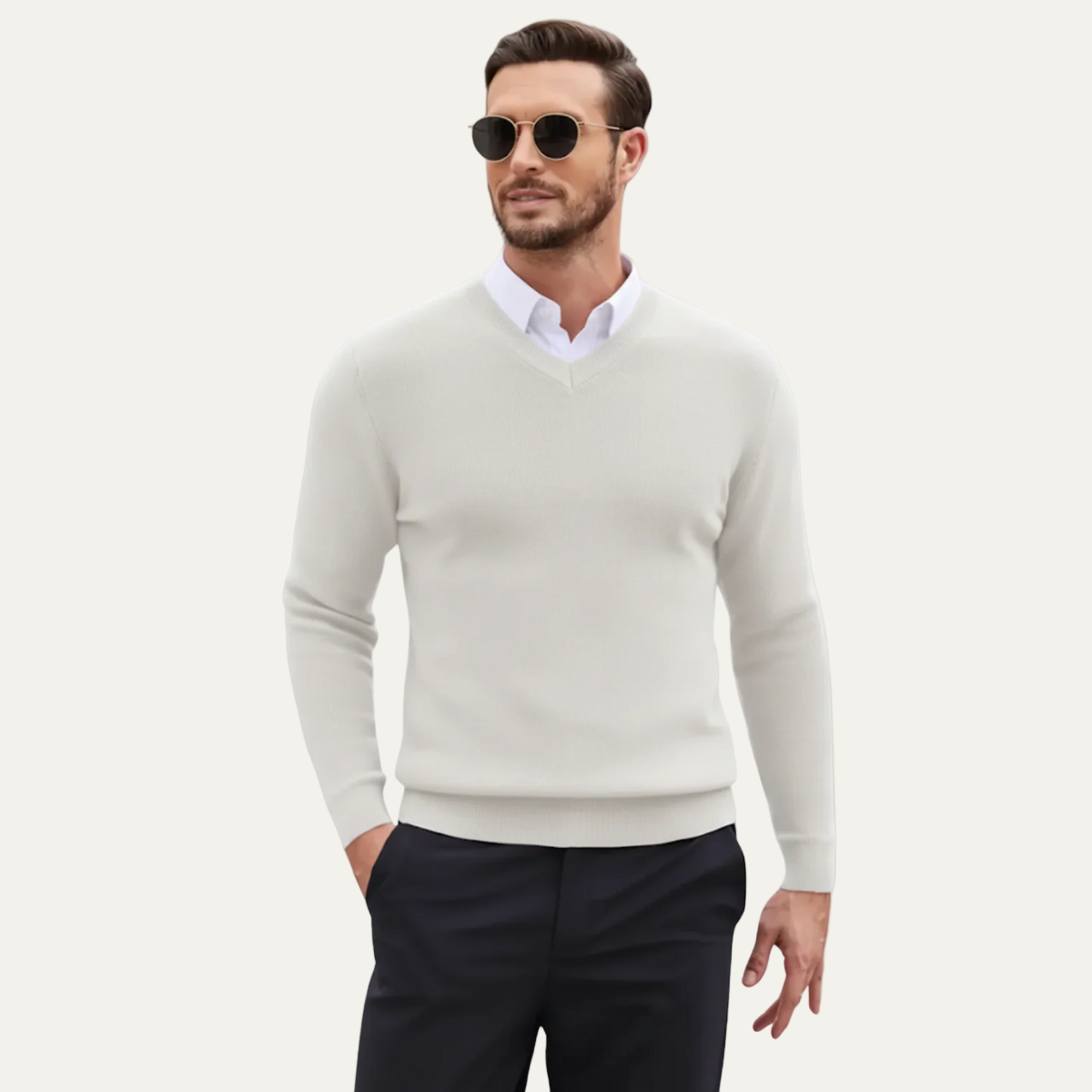Pull col V en maille lisse pour homme