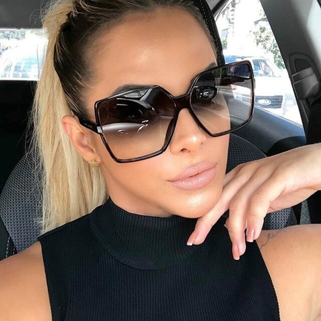 Lunettes de Soleil Élégantes avec Protection UV pour Femmes - LuxeStyle