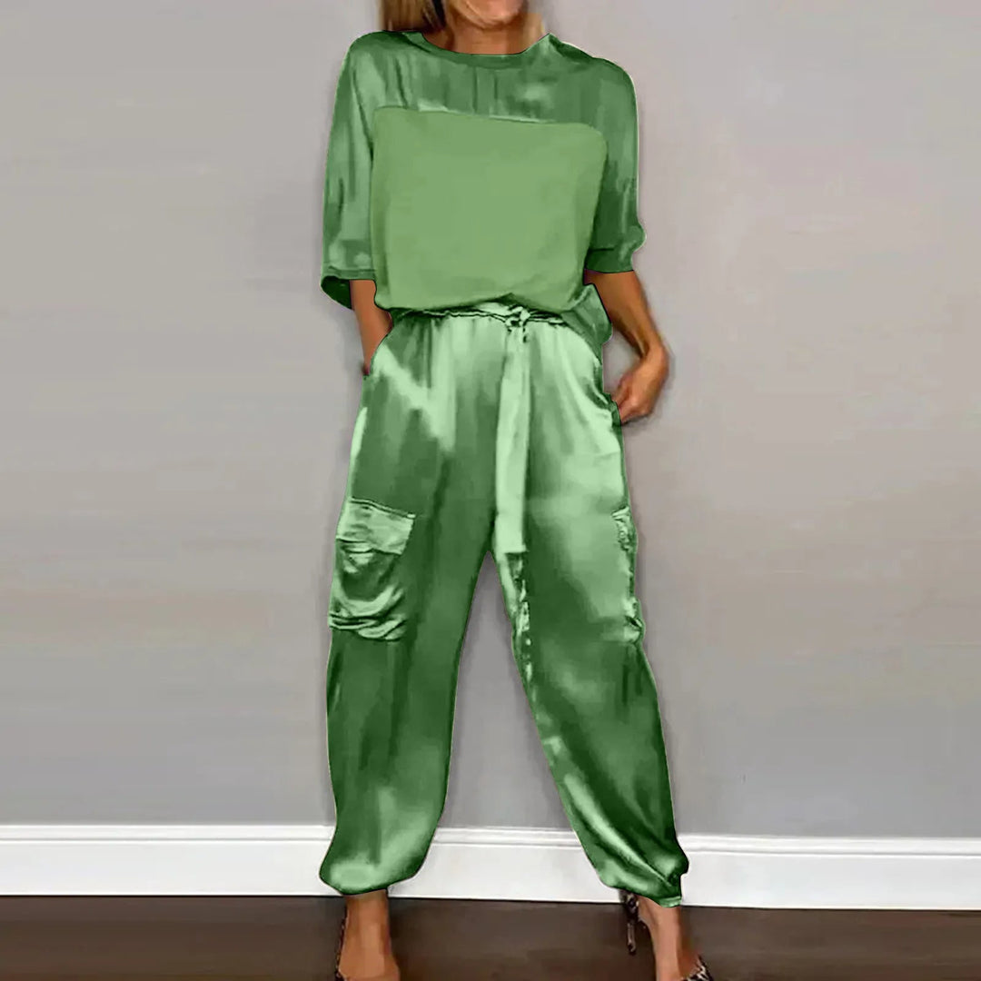 Sophia – Ensemble 2 pièces chic avec chemisier détendu et pantalon confortable